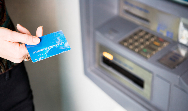 En Argentina piden que los ATMs y tarjetas posean sistema Braille