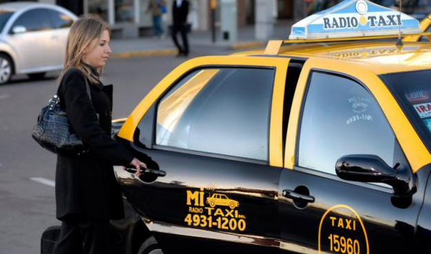 Fracas el sistema de posnet en los taxis bonaerenses