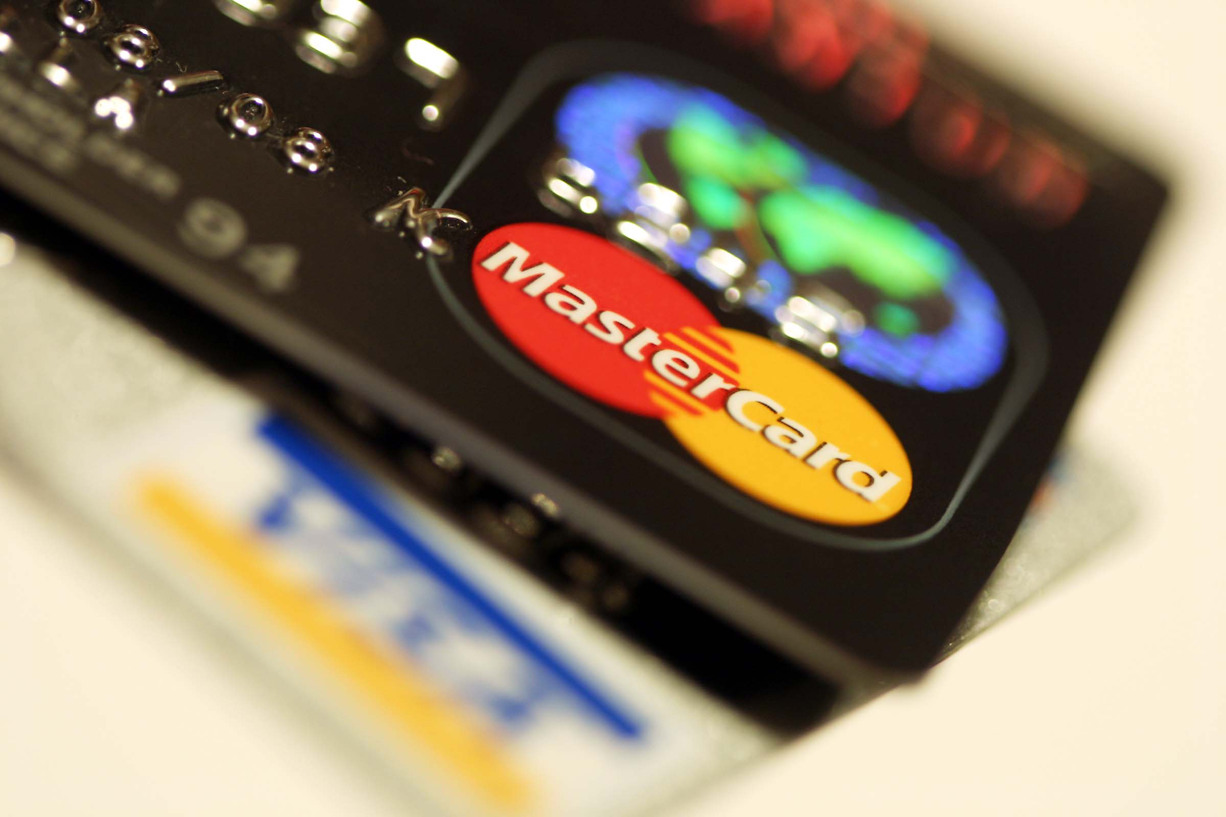 Visa y MasterCard negocian su futuro en Rusia