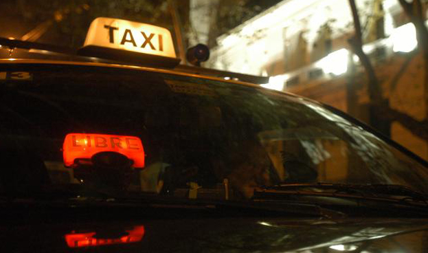 En mayo 2.000 taxis uruguayos tendrn lectores de tarjetas de crdito y dbito