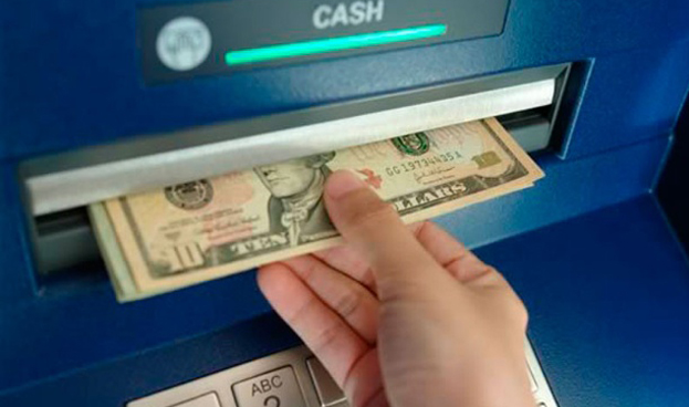Argentina: fin al límite para extraer efectivo en el exterior con tarjetas