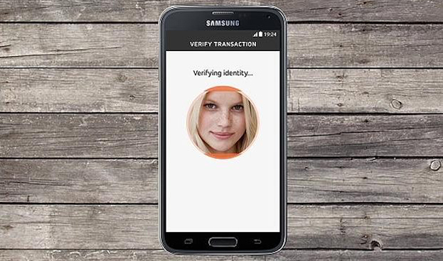 Usuarios de Mastercard de 14 países podrán usar selfies para verificar su identidad