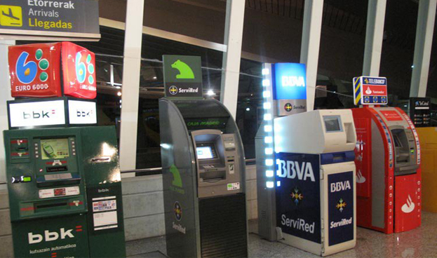 España: las redes de ATM y tarjetas Servired, 4B y Euro 6000 aprueban su fusión