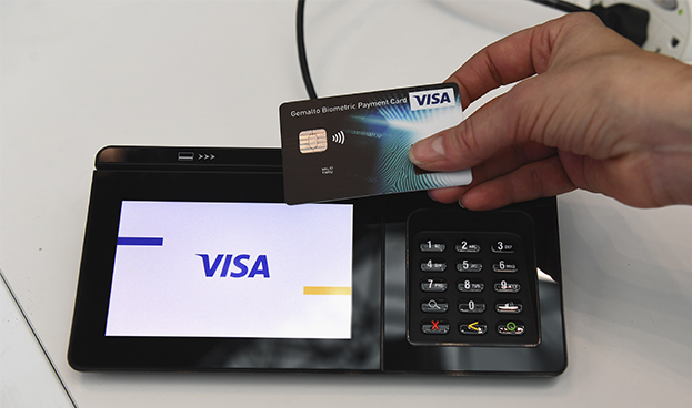 Visa inicia programas piloto de nueva tarjeta de pago con biometría 