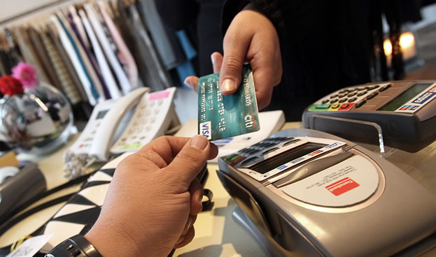 Chilenos aumentan en un 25% el uso de tarjetas de crédito en un año