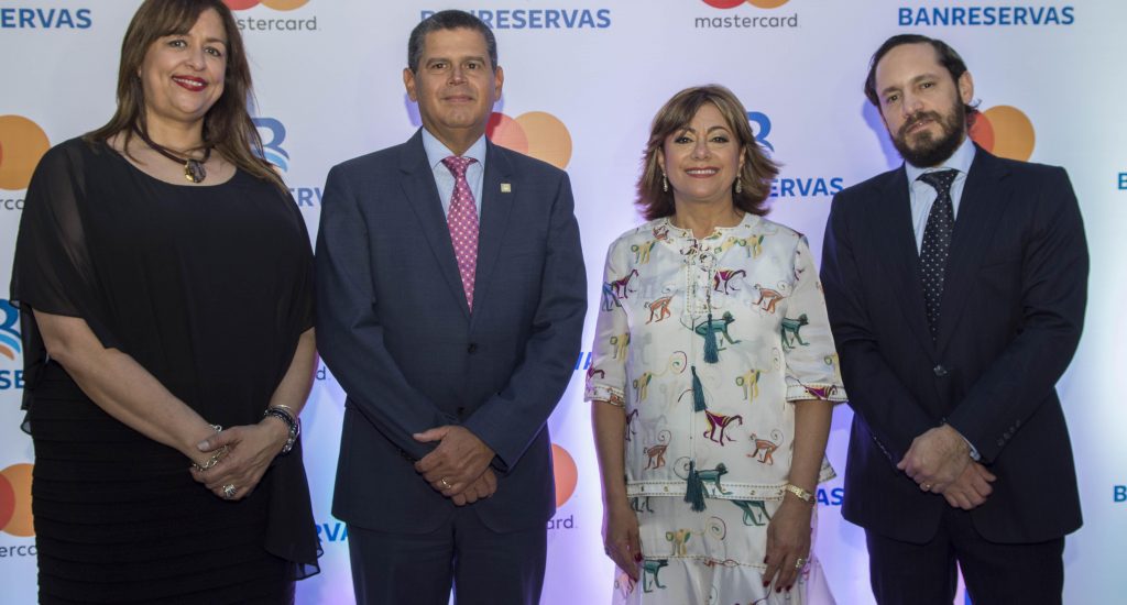 Banreservas y Mastercard lanzan Tarjeta Débito 