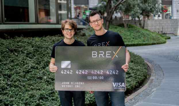 Cofundadores de PayPal apoyan tarjetas de crédito para startups