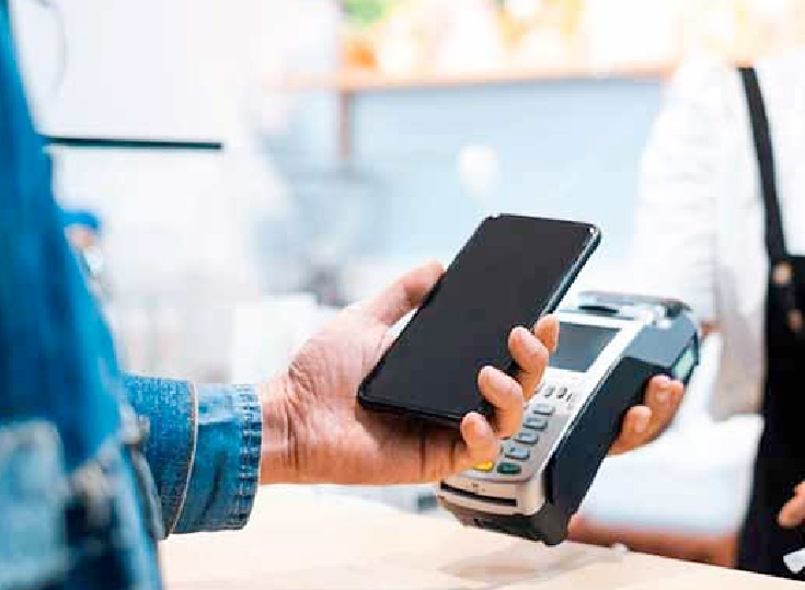 Los españoles destinan el 36% de su gasto mensual en comprar en comercio local