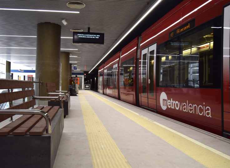 El metro de la ciudad de Valencia prepara aceptar pagos NFC y QR