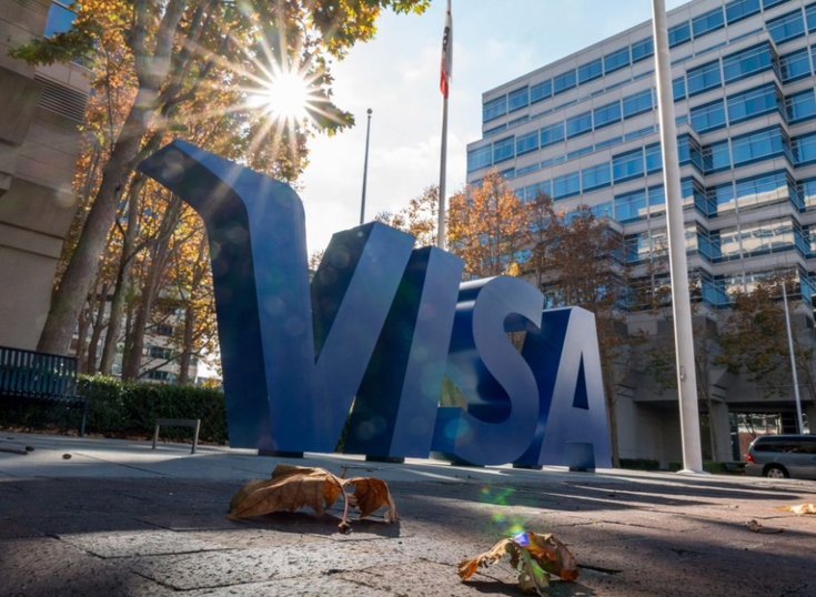 Visa le da prioridad a la IA