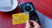 España: las compras con tarjeta superan por primera vez a las de efectivo 