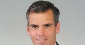 Fiserv nombra a Michael P. Lyons como Presidente y CEO electo